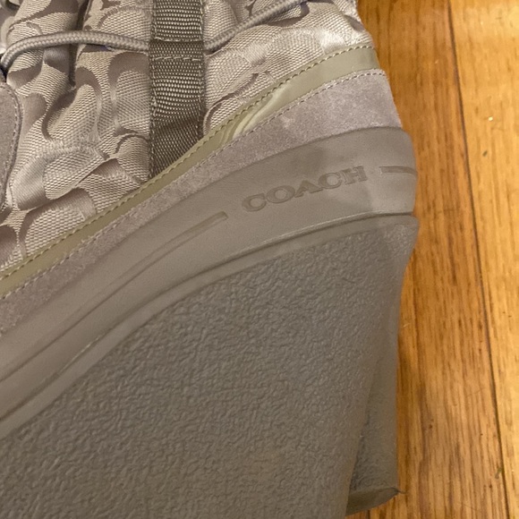 Gray Coach boots size 9 - Picture 3 of 5